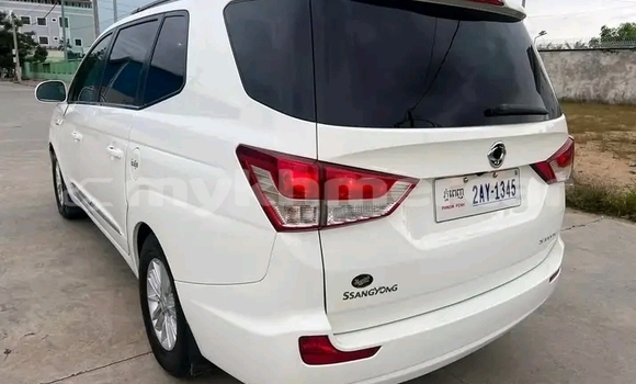 ទិញ បានប្រើ FORD MUSTANG White ឡាន} ក្នុង Chbar Mon ក្នុង Kampong Speu Province ទិញ បានប្រើ FORD MUSTANG White ឡាន} ក្នុង Chbar Mon ក្នុង Kampong Speu Province