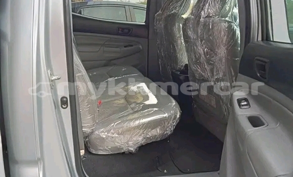 ទិញ បានប្រើ Toyota Tacoma White ឡាន} ក្នុង Chbar Mon ក្នុង Kampong Speu Province ទិញ បានប្រើ Toyota Tacoma White ឡាន} ក្នុង Chbar Mon ក្នុង Kampong Speu Province