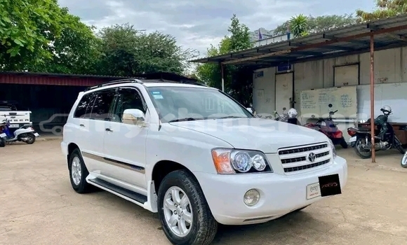 ទិញ បានប្រើ Toyota Highlander White ឡាន} ក្នុង Chbar Mon ក្នុង Kampong Speu Province ទិញ បានប្រើ Toyota Highlander White ឡាន} ក្នុង Chbar Mon ក្នុង Kampong Speu Province