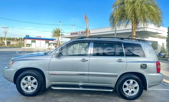 Acheter Occasion Voiture Toyota Highlander Autre à Chbar Mon, Kampong Speu Province Acheter Occasion Voiture Toyota Highlander Autre à Chbar Mon, Kampong Speu Province