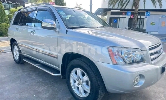 Acheter Occasion Voiture Toyota Highlander Autre à Chbar Mon, Kampong Speu Province Acheter Occasion Voiture Toyota Highlander Autre à Chbar Mon, Kampong Speu Province