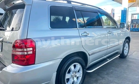 Acheter Occasion Voiture Toyota Highlander Autre à Chbar Mon, Kampong Speu Province Acheter Occasion Voiture Toyota Highlander Autre à Chbar Mon, Kampong Speu Province