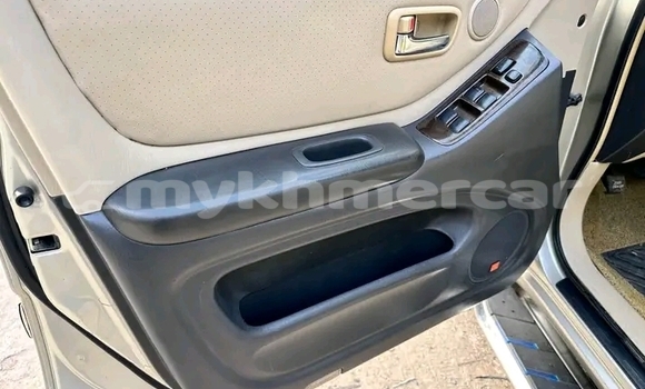 Acheter Occasion Voiture Toyota Highlander Autre à Chbar Mon, Kampong Speu Province Acheter Occasion Voiture Toyota Highlander Autre à Chbar Mon, Kampong Speu Province