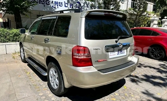 Acheter Occasion Voiture Toyota Highlander Autre à Chbar Mon, Kampong Speu Province Acheter Occasion Voiture Toyota Highlander Autre à Chbar Mon, Kampong Speu Province