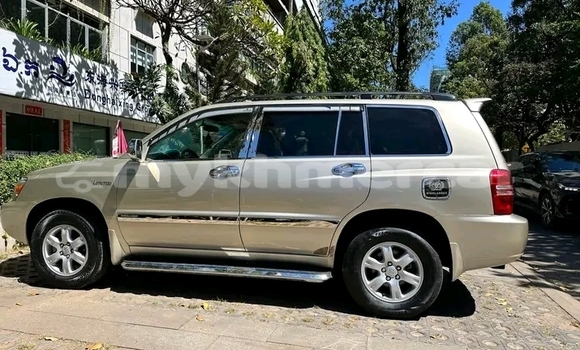 Acheter Occasion Voiture Toyota Highlander Autre à Chbar Mon, Kampong Speu Province Acheter Occasion Voiture Toyota Highlander Autre à Chbar Mon, Kampong Speu Province