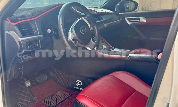 Acheter Occasion Voiture Lexus CT Blanc à Chbar Mon, Kampong Speu Province Acheter Occasion Voiture Lexus CT Blanc à Chbar Mon, Kampong Speu Province