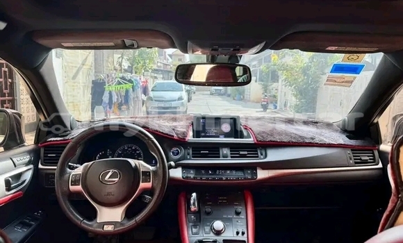 Acheter Occasion Voiture Lexus CT Blanc à Chbar Mon, Kampong Speu Province Acheter Occasion Voiture Lexus CT Blanc à Chbar Mon, Kampong Speu Province