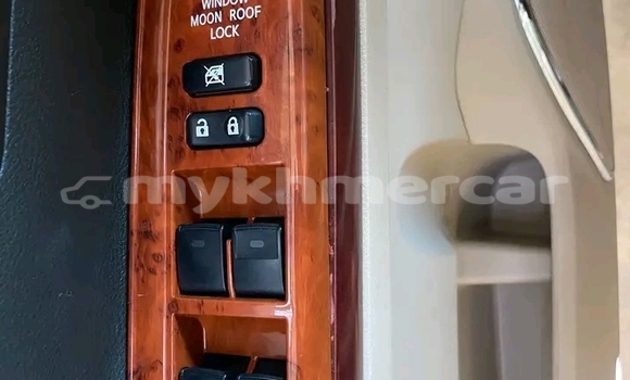 Acheter Occasion Voiture Toyota Alphard Blanc à Chbar Mon, Kampong Speu Province Acheter Occasion Voiture Toyota Alphard Blanc à Chbar Mon, Kampong Speu Province