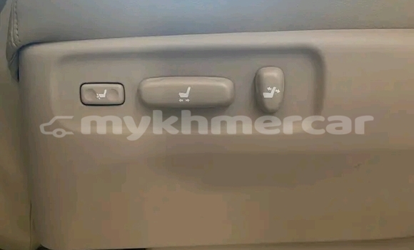 Acheter Occasion Voiture Toyota Alphard Blanc à Chbar Mon, Kampong Speu Province Acheter Occasion Voiture Toyota Alphard Blanc à Chbar Mon, Kampong Speu Province