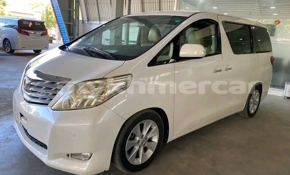 Acheter Occasion Voiture Toyota Alphard Blanc à Chbar Mon, Kampong Speu Province Acheter Occasion Voiture Toyota Alphard Blanc à Chbar Mon, Kampong Speu Province