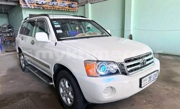 Buy Used Toyota Highlander White Car in Chbar Mon in Kampong Speu Province Buy Used Toyota Highlander White Car in Chbar Mon in Kampong Speu Province