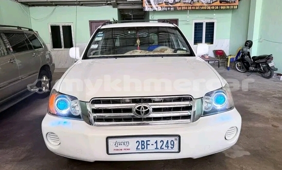 Buy Used Toyota Highlander White Car in Chbar Mon in Kampong Speu Province Buy Used Toyota Highlander White Car in Chbar Mon in Kampong Speu Province