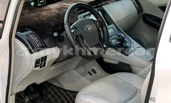 ទិញ បានប្រើ Toyota Prius White ឡាន} ក្នុង Chbar Mon ក្នុង Kampong Speu Province ទិញ បានប្រើ Toyota Prius White ឡាន} ក្នុង Chbar Mon ក្នុង Kampong Speu Province