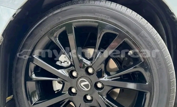 Acheter Occasion Voiture Lexus HS Blanc à Kratié, Kratie Province Acheter Occasion Voiture Lexus HS Blanc à Kratié, Kratie Province