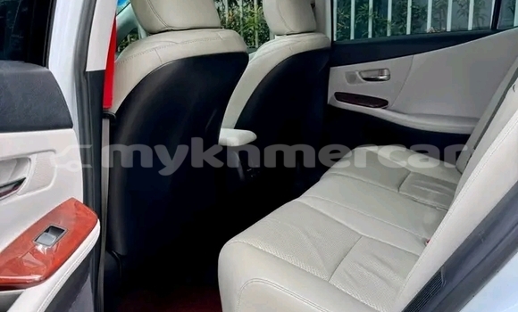 Acheter Occasion Voiture Lexus HS Blanc à Kratié, Kratie Province Acheter Occasion Voiture Lexus HS Blanc à Kratié, Kratie Province