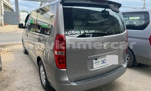 Buy Used Saturn Sky Other Car in Chbar Mon in Kampong Speu Province Buy Used Saturn Sky Other Car in Chbar Mon in Kampong Speu Province