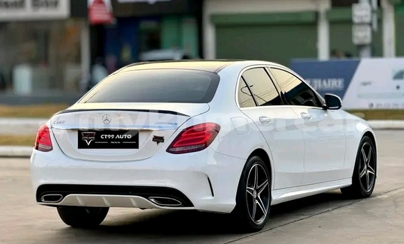Buy Used Mercedes-Benz C-klasse White Car in Chbar Mon in Kampong Speu Province