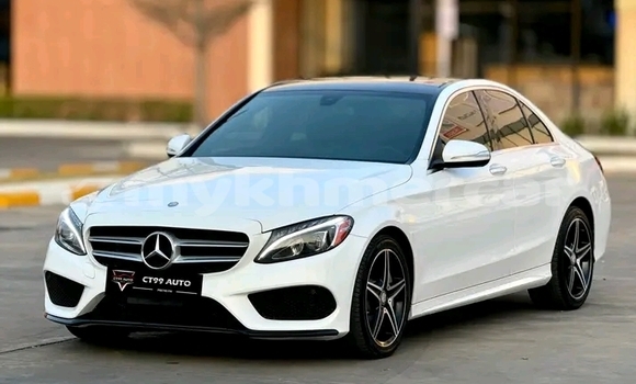 Acheter Occasion Voiture Mercedes-Benz C-klasse Blanc à Chbar Mon, Kampong Speu Province Acheter Occasion Voiture Mercedes-Benz C-klasse Blanc à Chbar Mon, Kampong Speu Province