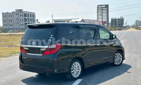 Buy Used Toyota Alphard Black Car in Cheom Ksan in Preah Vihear Province Buy Used Toyota Alphard Black Car in Cheom Ksan in Preah Vihear Province