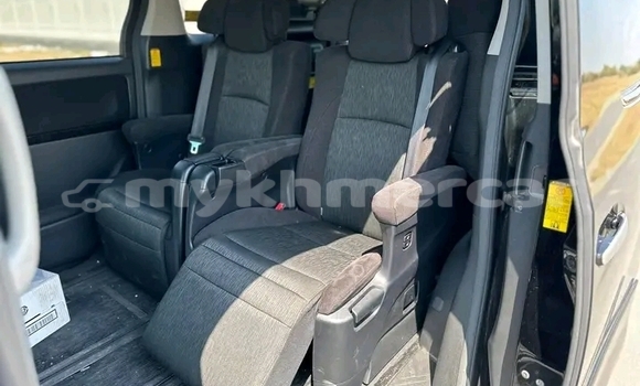 Buy Used Toyota Alphard Black Car in Cheom Ksan in Preah Vihear Province Buy Used Toyota Alphard Black Car in Cheom Ksan in Preah Vihear Province