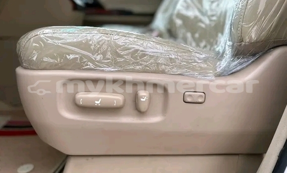 Buy Used Toyota Alphard White Car in Cheom Ksan in Preah Vihear Province Buy Used Toyota Alphard White Car in Cheom Ksan in Preah Vihear Province