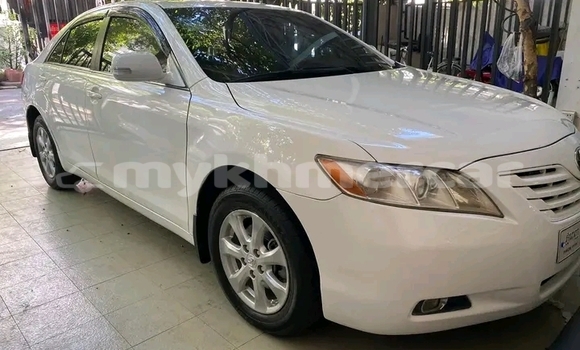 Buy Used Toyota Camry (Japan) White Car in Cheom Ksan in Preah Vihear Province Buy Used Toyota Camry (Japan) White Car in Cheom Ksan in Preah Vihear Province