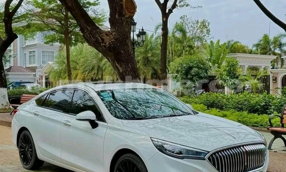 Buy Used HuangHai Plutus White Car in Chbar Mon in Kampong Speu Province