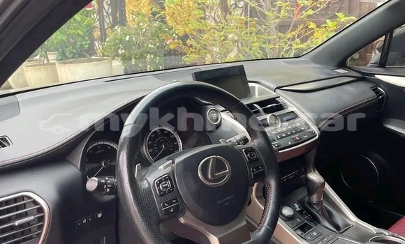 Acheter Occasion Voiture Lexus NX Noir à Chbar Mon, Kampong Speu Province Acheter Occasion Voiture Lexus NX Noir à Chbar Mon, Kampong Speu Province