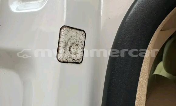 Buy Used Toyota Alphard White Car in Chbar Mon in Kampong Speu Province Buy Used Toyota Alphard White Car in Chbar Mon in Kampong Speu Province