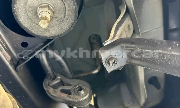 Buy Used Toyota Highlander White Car in Kep in Kep Province Buy Used Toyota Highlander White Car in Kep in Kep Province