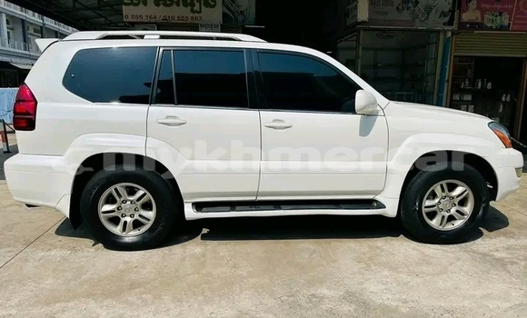 Buy Used Toyota Highlander White Car in Kep in Kep Province Buy Used Toyota Highlander White Car in Kep in Kep Province
