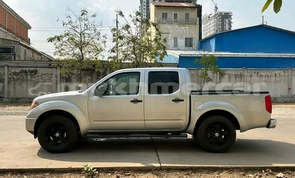 Buy Used Nissan Frontier Black Car in Chbar Mon in Kampong Speu Province Buy Used Nissan Frontier Black Car in Chbar Mon in Kampong Speu Province