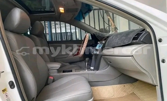 Buy Used Toyota Camry White Car in Chbar Mon in Kampong Speu Province Buy Used Toyota Camry White Car in Chbar Mon in Kampong Speu Province