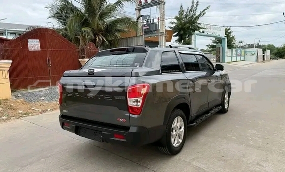 Buy Used SsangYong Rexton Black Car in Chbar Mon in Kampong Speu Province Buy Used SsangYong Rexton Black Car in Chbar Mon in Kampong Speu Province