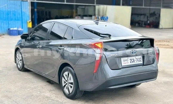 Buy Used Toyota Prius Other Car in Chbar Mon in Kampong Speu Province Buy Used Toyota Prius Other Car in Chbar Mon in Kampong Speu Province