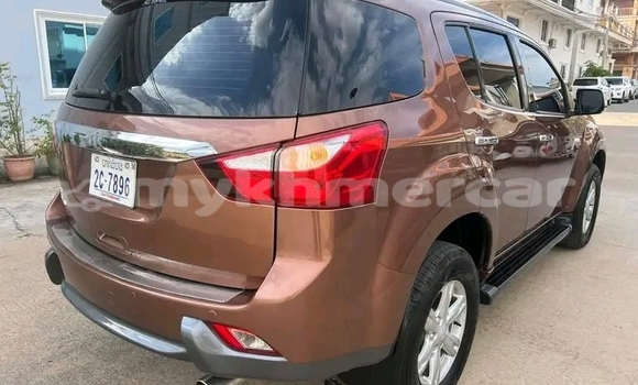 Buy Used Isuzu MU-X Other Car in Chbar Mon in Kampong Speu Province Buy Used Isuzu MU-X Other Car in Chbar Mon in Kampong Speu Province