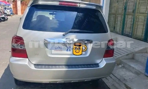 Acheter Occasion Voiture Toyota Highlander Autre à Chbar Mon, Kampong Speu Province Acheter Occasion Voiture Toyota Highlander Autre à Chbar Mon, Kampong Speu Province