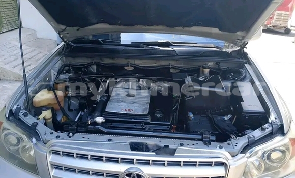 Acheter Occasion Voiture Toyota Highlander Autre à Chbar Mon, Kampong Speu Province Acheter Occasion Voiture Toyota Highlander Autre à Chbar Mon, Kampong Speu Province