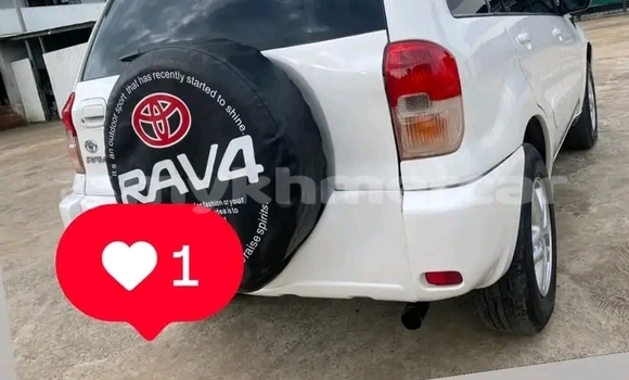 Buy Used Toyota RAV4 White Car in Cheom Ksan in Preah Vihear Province Buy Used Toyota RAV4 White Car in Cheom Ksan in Preah Vihear Province