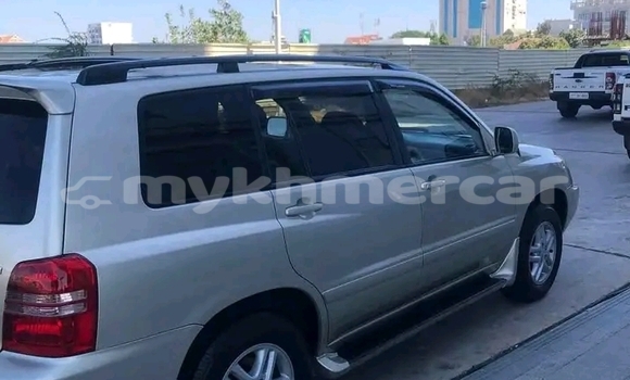 Acheter Occasion Voiture Toyota Highlander Autre à Chbar Mon, Kampong Speu Province Acheter Occasion Voiture Toyota Highlander Autre à Chbar Mon, Kampong Speu Province