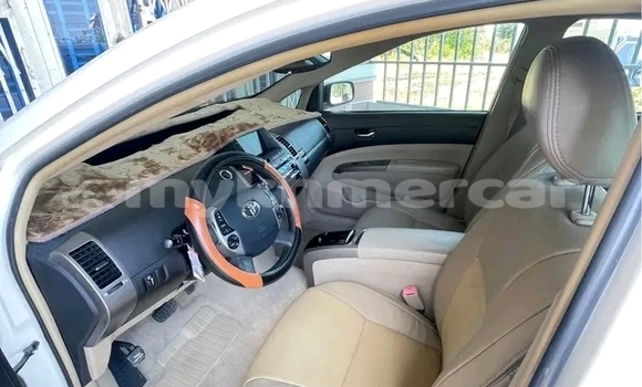 Buy Used Toyota Prius White Car in Cheom Ksan in Preah Vihear Province Buy Used Toyota Prius White Car in Cheom Ksan in Preah Vihear Province