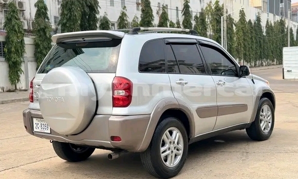 Buy Used Toyota RAV4 Other Car in Chbar Mon in Kampong Speu Province Buy Used Toyota RAV4 Other Car in Chbar Mon in Kampong Speu Province