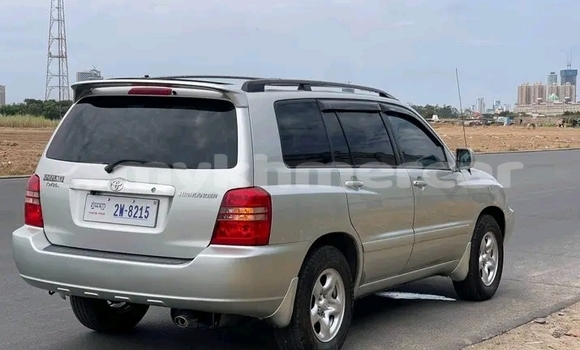 Buy Used Toyota Highlander Other Car in Cheom Ksan in Preah Vihear Province Buy Used Toyota Highlander Other Car in Cheom Ksan in Preah Vihear Province