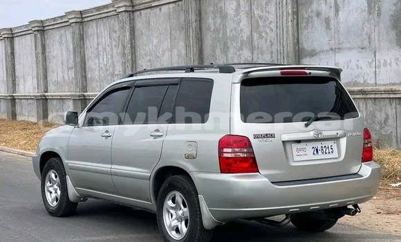 Acheter Occasion Voiture Toyota Highlander Autre à Cheom Ksan, Preah Vihear Province Acheter Occasion Voiture Toyota Highlander Autre à Cheom Ksan, Preah Vihear Province