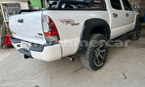 Acheter Occasion Voiture Toyota Tacoma Blanc à Cheom Ksan, Preah Vihear Province Acheter Occasion Voiture Toyota Tacoma Blanc à Cheom Ksan, Preah Vihear Province