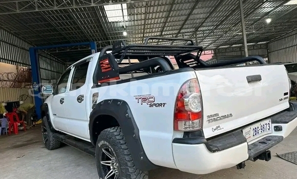 Acheter Occasion Voiture Toyota Tacoma Blanc à Cheom Ksan, Preah Vihear Province Acheter Occasion Voiture Toyota Tacoma Blanc à Cheom Ksan, Preah Vihear Province