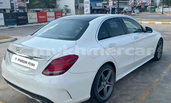 Buy Used Mercedes-Benz AMG GLE Coupe White Car in Kampong Cham in Kampong Cham Province Buy Used Mercedes-Benz AMG GLE Coupe White Car in Kampong Cham in Kampong Cham Province