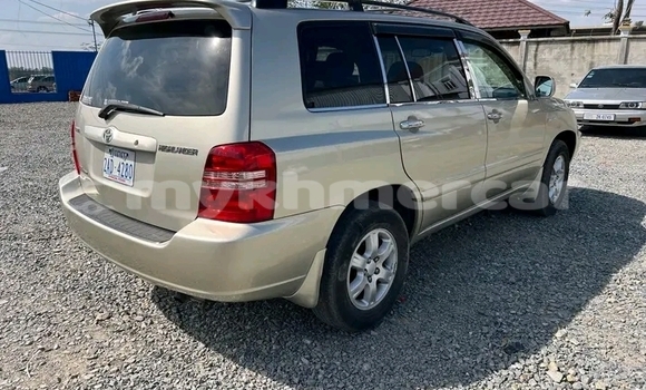 Buy Used Toyota Highlander Other Car in Chbar Mon in Kampong Speu Province Buy Used Toyota Highlander Other Car in Chbar Mon in Kampong Speu Province