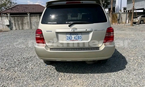 Buy Used Toyota Highlander Other Car in Chbar Mon in Kampong Speu Province Buy Used Toyota Highlander Other Car in Chbar Mon in Kampong Speu Province