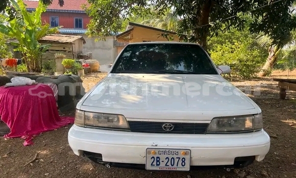 Buy Used Toyota Camry White Car in Kratié in Kratié Province Buy Used Toyota Camry White Car in Kratié in Kratié Province